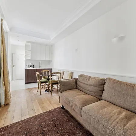Au Coeur Du Quartier St Germain Apartment